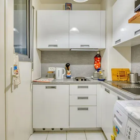 Studio Close To All Hyper Central Amenities Apartment *