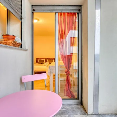 Studio Close To All Hyper Central Amenities Apartment Nice