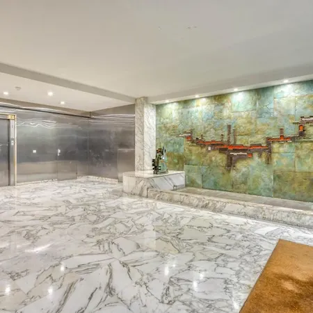 Studio Close To All Hyper Central Amenities * Nice