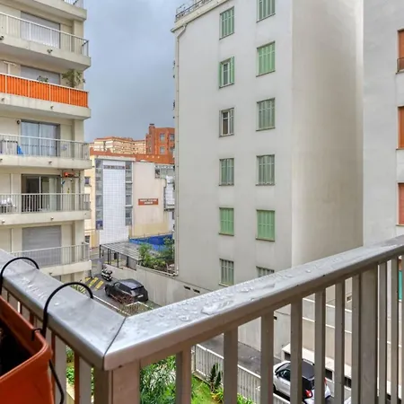 Studio Close To All Hyper Central Amenities Apartment